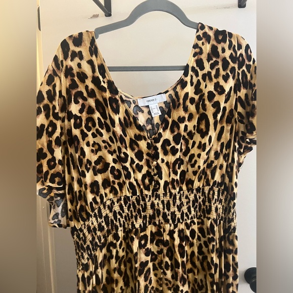 Forever 21 Leopard Print Midi-Dress - Picture 1 of 3